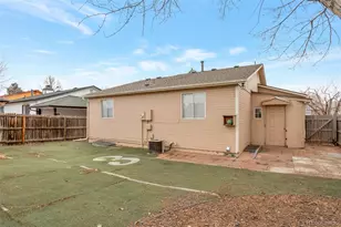 4437 Durham Ct, Denver, CO 80239 - Photo 15