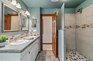 8124 S Ireland Way, Aurora, CO 80016 - Photo 37