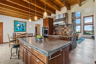 8124 S Ireland Way, Aurora, CO 80016 - Photo 15