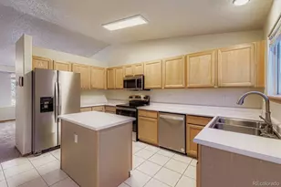 10505 Hyacinth Pl, Highlands Ranch, CO 80129 - Photo 9