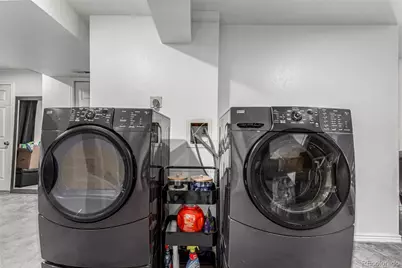 2039 Espana Way, Aurora, CO 80011 - Photo 33