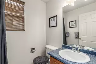 2039 Espana Way, Aurora, CO 80011 - Photo 17
