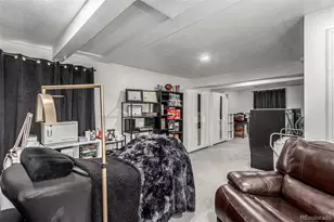 2039 Espana Way, Aurora, CO 80011 - Photo 31