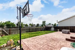 2039 Espana Way, Aurora, CO 80011 - Photo 37