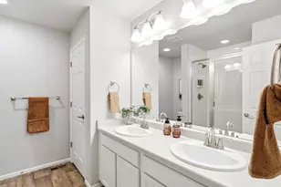 16035 E Elk Pl, Denver, CO 80239 - Photo 23
