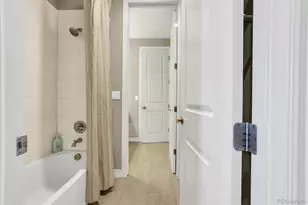 257 S Scottsburg Ct, Aurora, CO 80018 - Photo 21