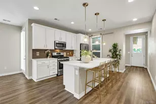 257 S Scottsburg Ct, Aurora, CO 80018 - Photo 11