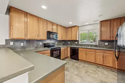 1167 S Richfield Court, Aurora, CO 80017 - Photo 11