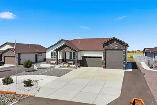 331 N Cedar St, Keenesburg, CO 80643 - Photo 3