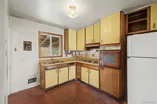 10693 Loren Ln, Denver, CO 80233 - Photo 9