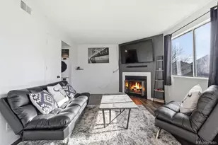 1342 S Cathay Ct, Aurora, CO 80017 - Photo 1