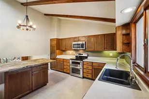 2175 Carriage Dr, Estes Park, CO 80517 - Photo 15