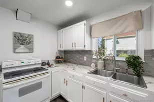 11087 Montview Blvd, Aurora, CO 80010 - Photo 7