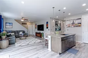 166 S Kewaunee Way, Aurora, CO 80018 - Photo 9