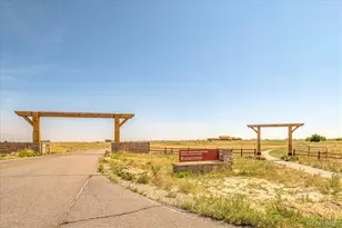 19306 E 58th Cir, Aurora, CO 80019 - Photo 29