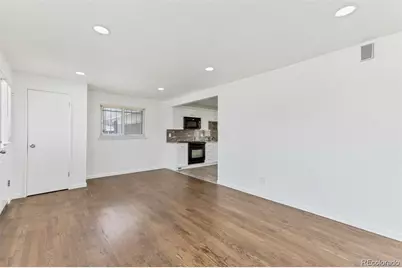 3090 Worchester Street, Aurora, CO 80011 - Photo 9