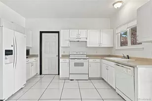 10987 Eagle Creek Pkwy, Commerce City, CO 80022 - Photo 11