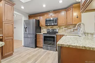 8123 W Iowa Ave, Lakewood, CO 80232 - Photo 7