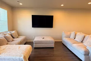 6673 N Ceylon St, Denver, CO 80249 - Photo 5