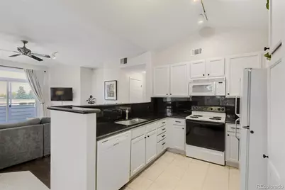8500 E Jefferson Avenue #18B, Denver, CO 80237 - Photo 9