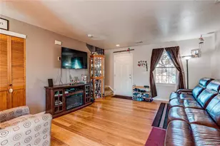 4884 E 101st Ct, Thornton, CO 80229 - Photo 3