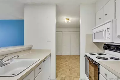 2231 S Vaughn Way #315B, Aurora, CO 80014 - Photo 5