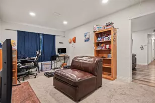 873 Troy St, Aurora, CO 80011 - Photo 19