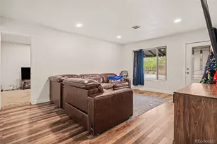 873 Troy St, Aurora, CO 80011 - Photo 5