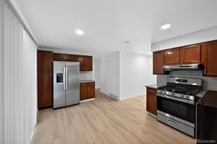 941 S Ironton St, Aurora, CO 80012 - Photo 3