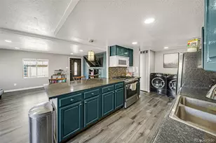 2820 Blue Jay, Federal Heights, CO 80260 - Photo 3