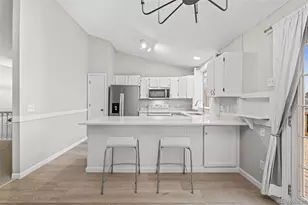3946 S Flanders Way, Aurora, CO 80013 - Photo 5