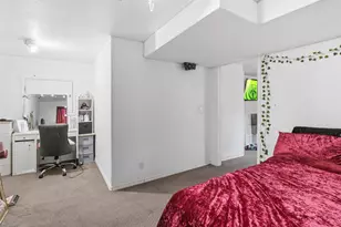 1960 Espana Way, Aurora, CO 80011 - Photo 31