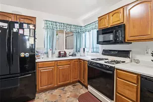 1960 Espana Way, Aurora, CO 80011 - Photo 7
