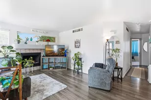 1960 Espana Way, Aurora, CO 80011 - Photo 15