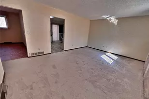 745 Mobile St, Aurora, CO 80011 - Photo 5