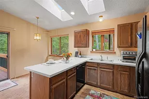 10605 Crystal Dr, Morrison, CO 80465 - Photo 9