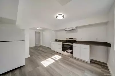 4666 Freeport Way, Denver, CO 80239 - Photo 21