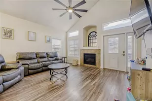 10682 Joplin St, Commerce City, CO 80022 - Photo 5