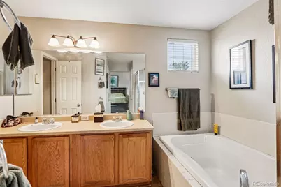 3045 S Killarney Way, Aurora, CO 80013 - Photo 27