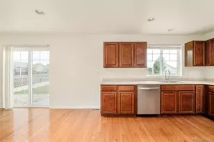 233 S New Castle Way, Aurora, CO 80018 - Photo 7