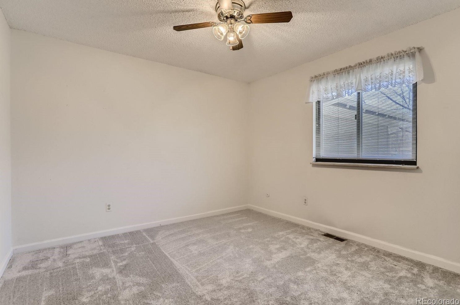 12052 Maple Ave, Denver CO  80012-1267 exterior