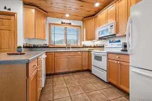 205 Bella Vista Ct, Grand Lake, CO 80447 - Photo 9