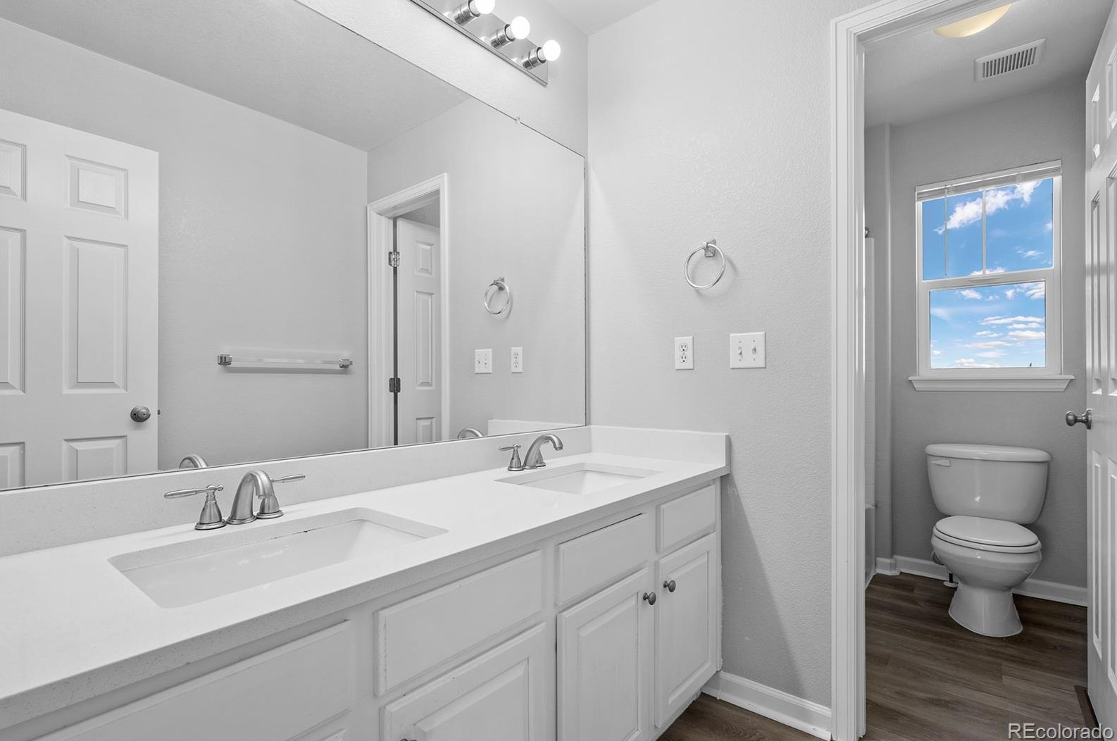 23631 Alabama Dr, Aurora CO  80018-3024 exterior