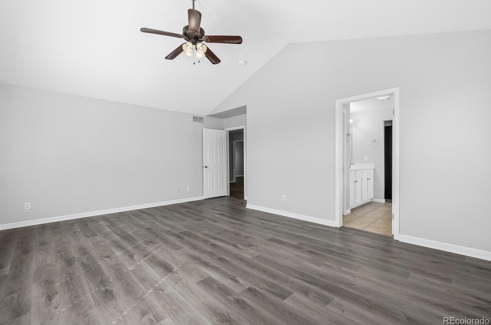 23631 Alabama Dr, Aurora CO  80018-3024 exterior