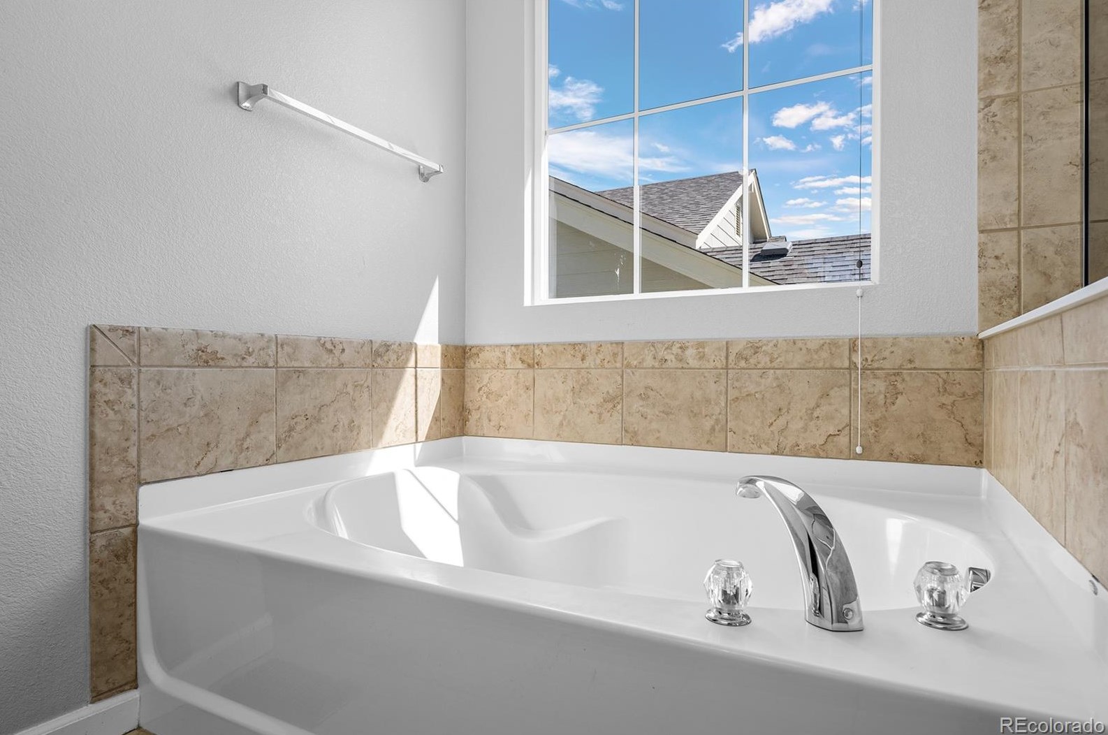 23631 Alabama Dr, Aurora CO  80018-3024 exterior