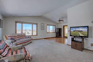 11810 Mesa View Rd, Larkspur, CO 80118 - Photo 9