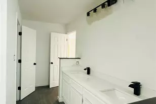 2002 S Worchester Way, Aurora, CO 80014 - Photo 13