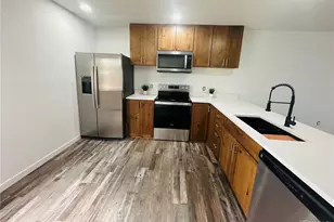 2002 S Worchester Way, Aurora, CO 80014 - Photo 3