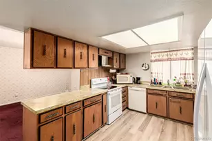 15362 E 8th Ave, Aurora, CO 80011 - Photo 11