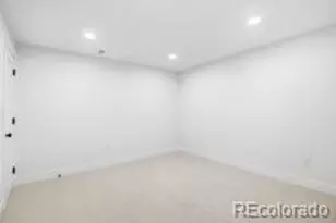 8025 Sherman St, Denver, CO 80221 - Photo 29